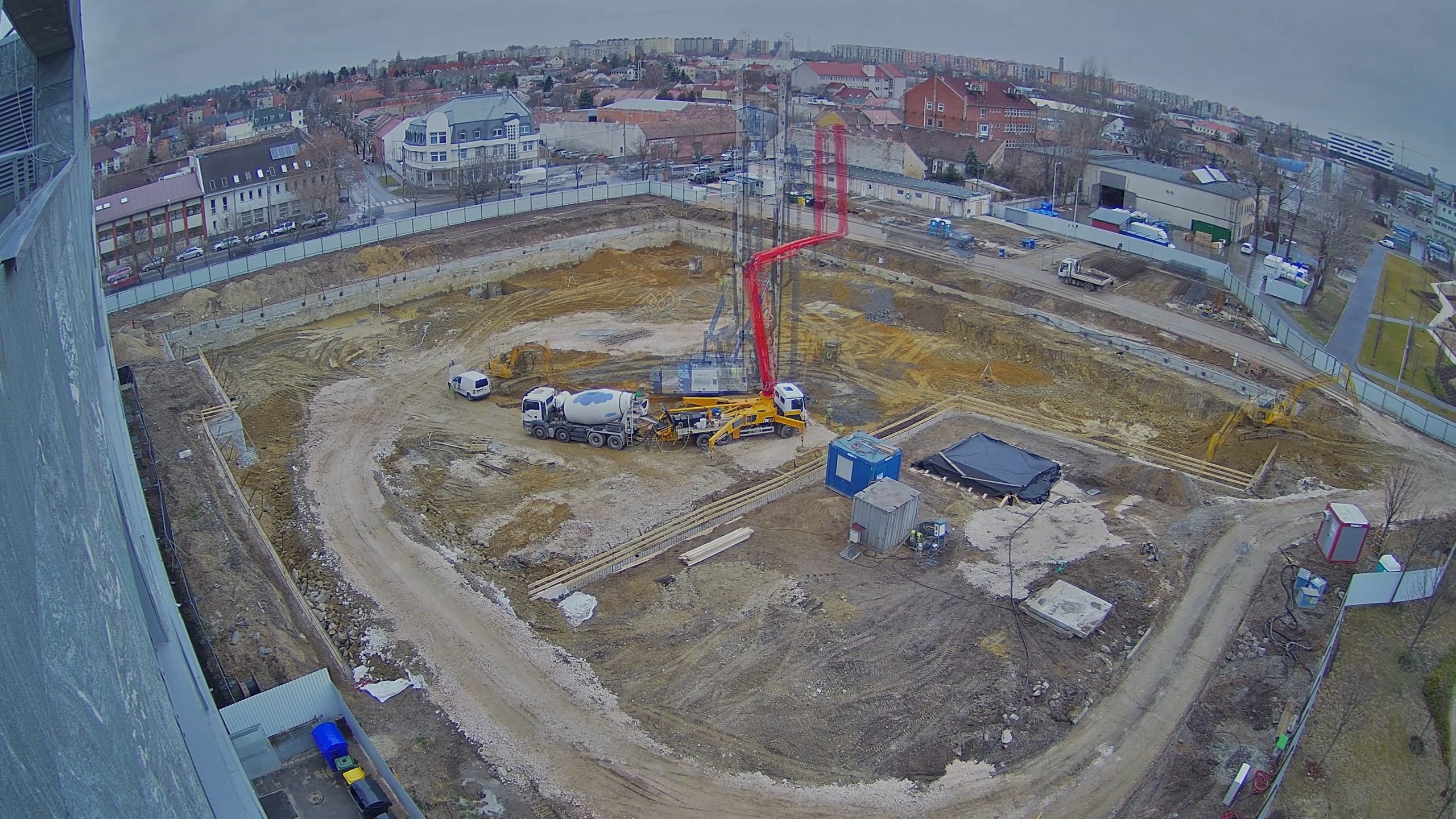 Richter Gedeon székház építésének hosszú távú dokumentálása nappalból éjszakába váltó jelenettel, professzionális timelapse videó készítés ipari környezetben.
